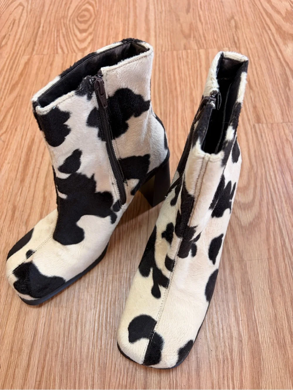 Faux Suede Unlisted Stylish cream & black for print felt block heel boots